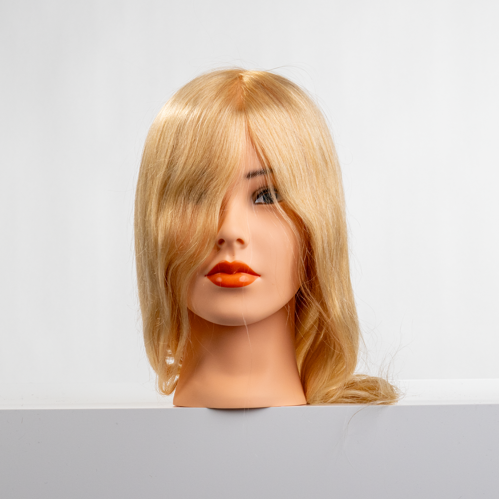 Cocco Female Mannequin Head Violet (Blonde Hair)