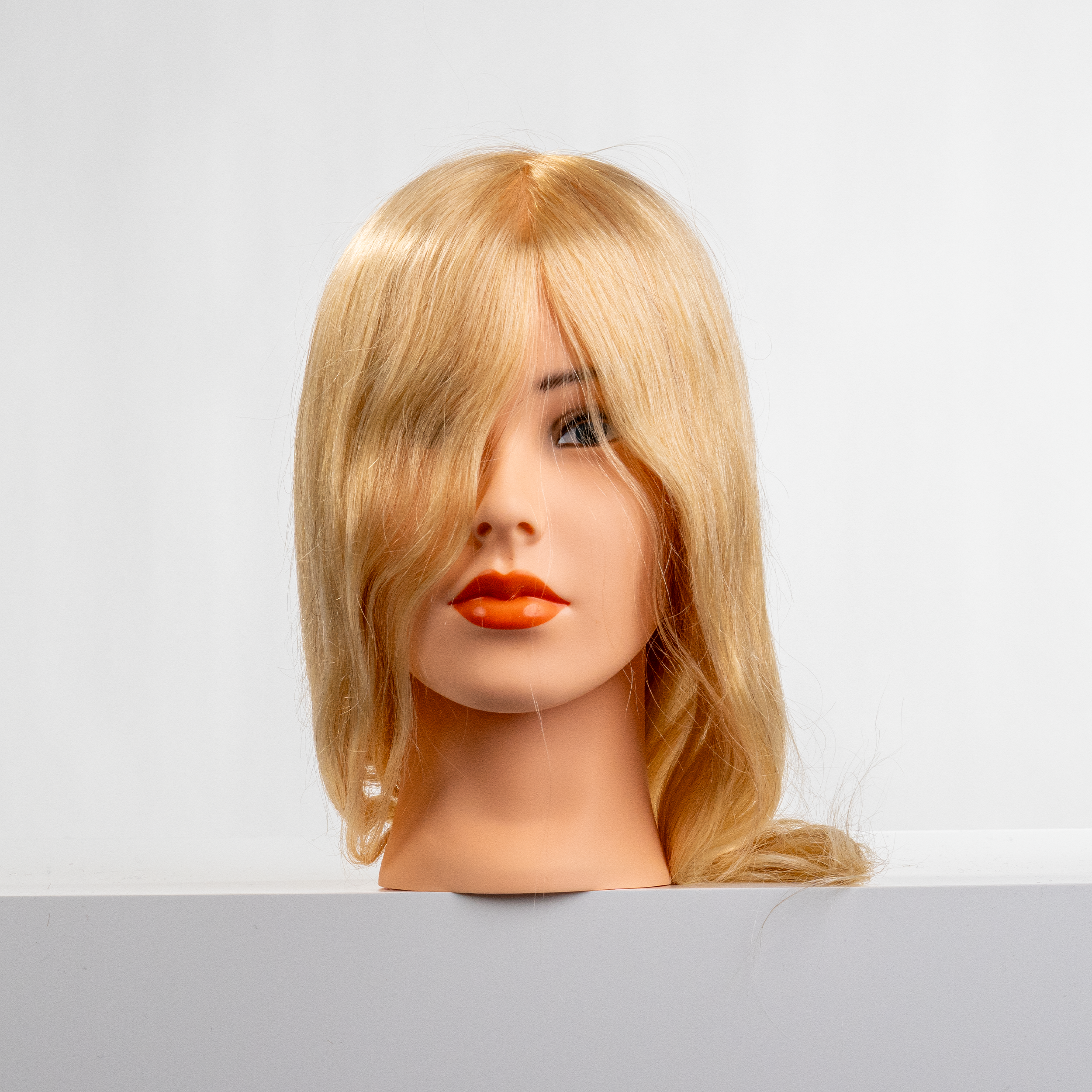 Cocco Female Mannequin Head Violet (Blonde Hair)