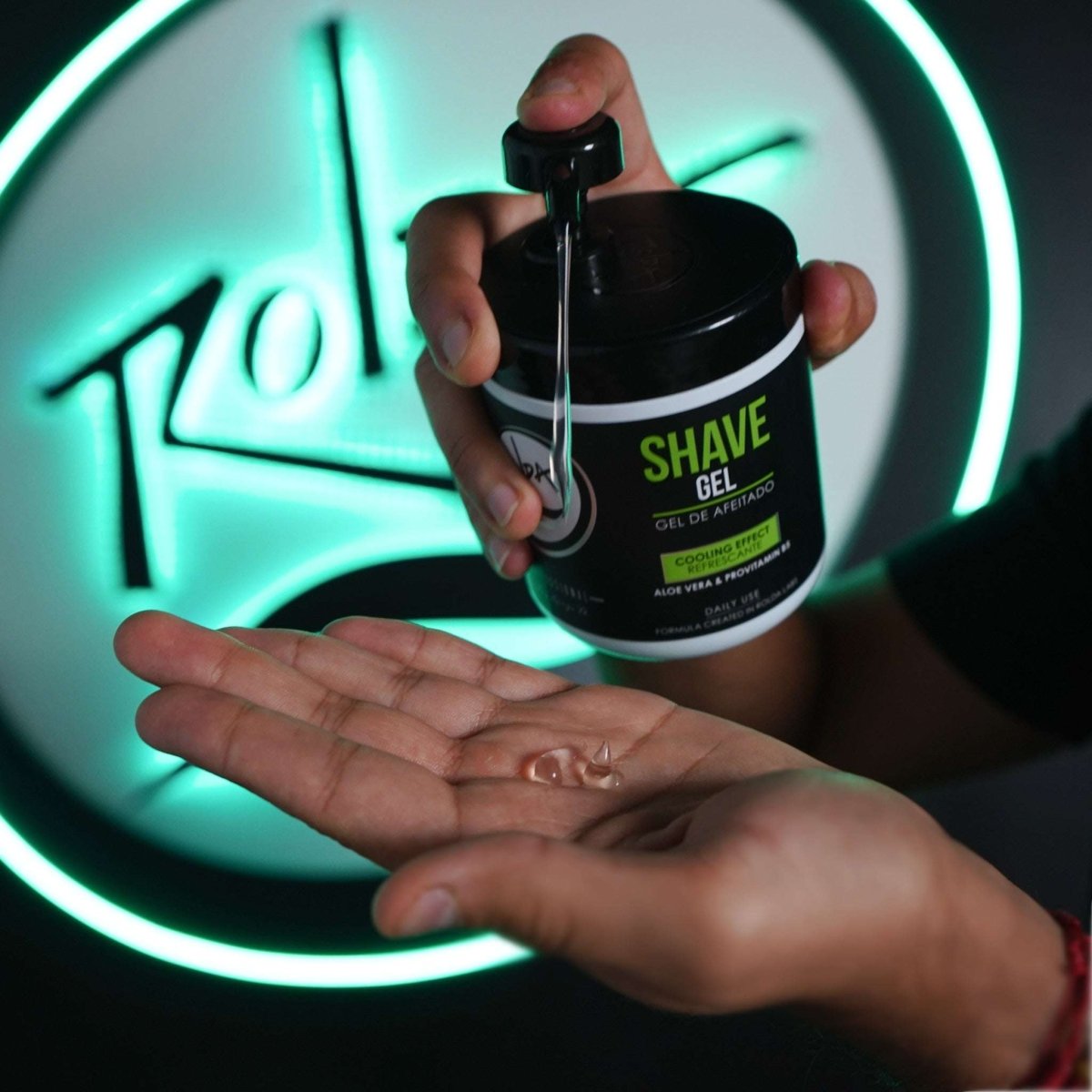 Rolda Shave Gel Cooling Effect w/ Aloe Vera & Provitamin B5 (17.63oz/500g) - Kade Hair