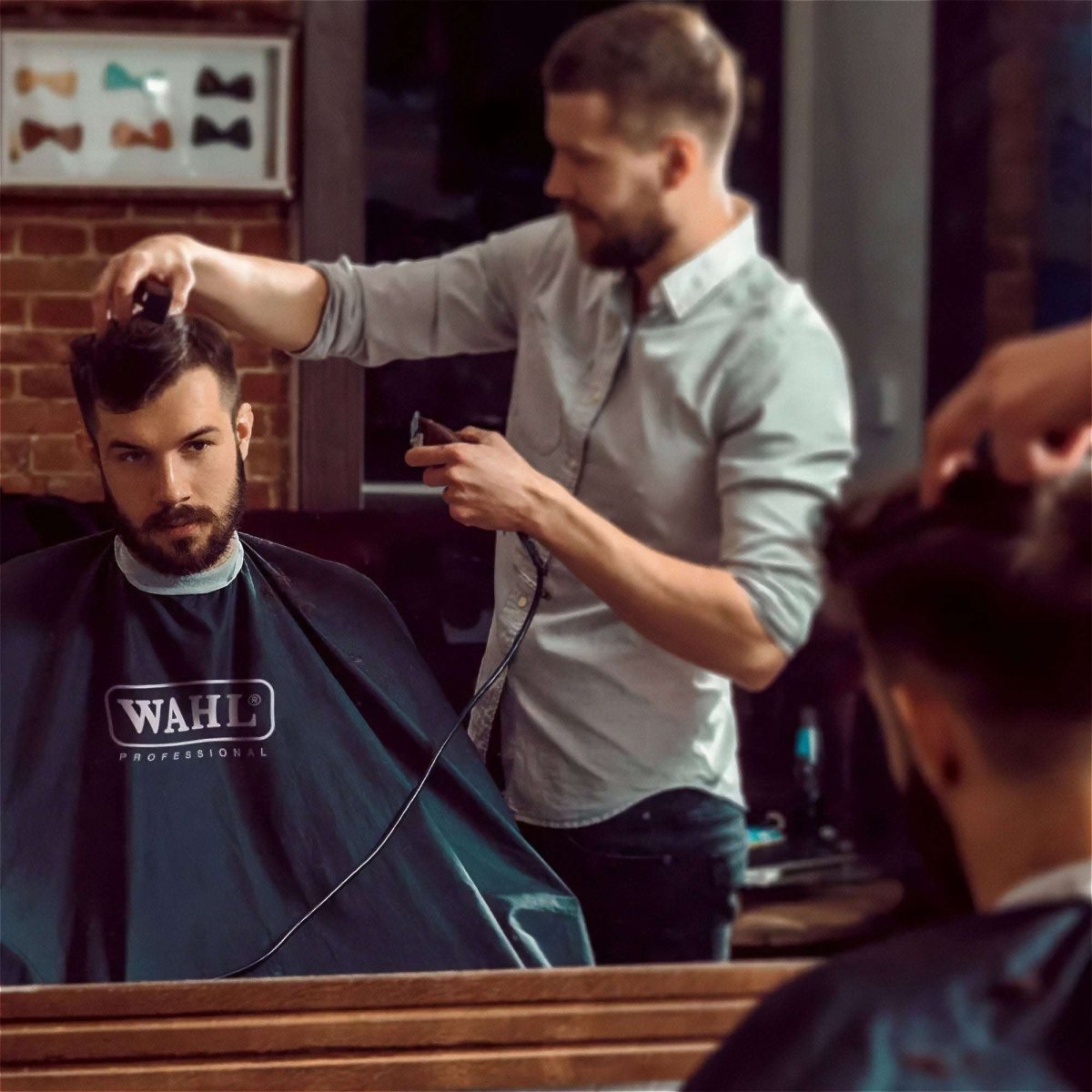 Wahl - Hair Cutting Capes & Gowns - Kade Hair