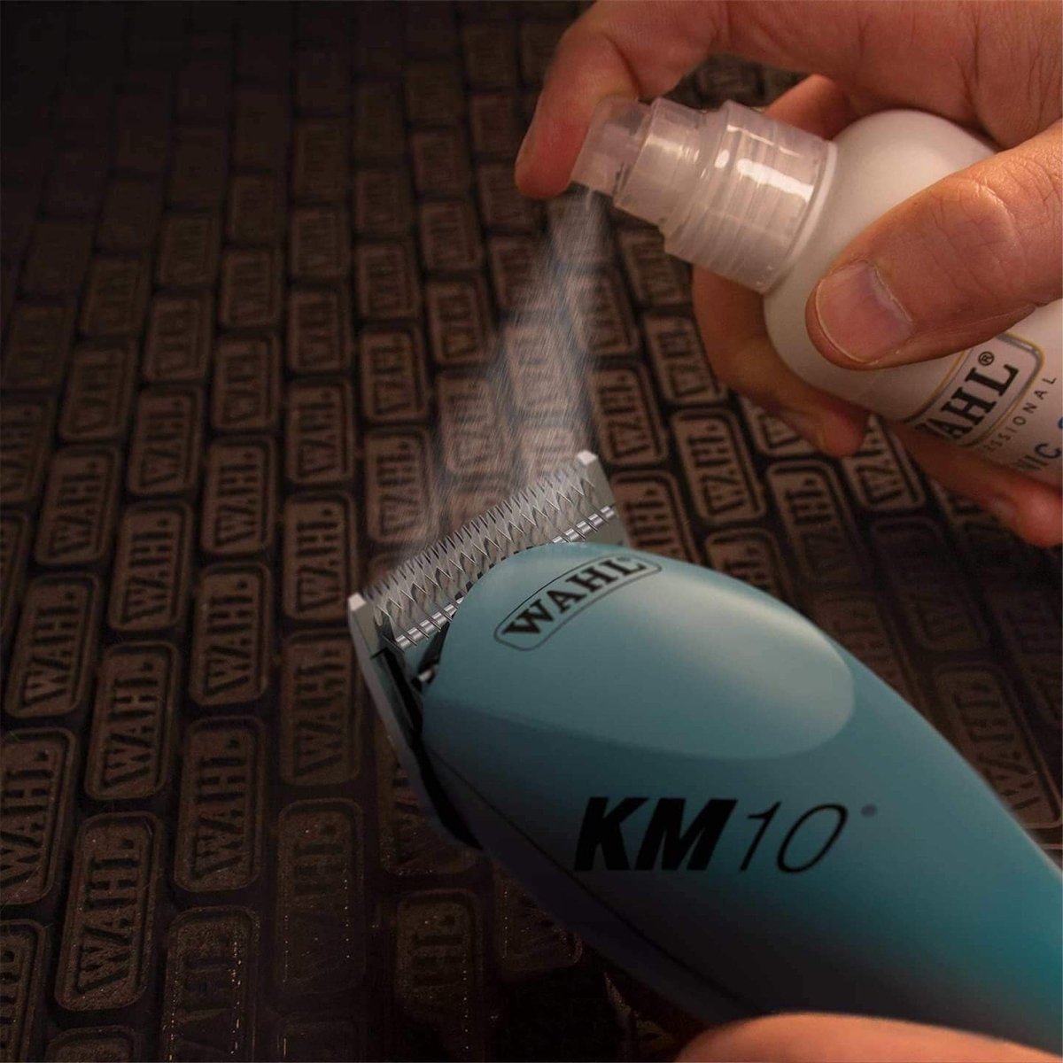 Wahl - Hygienic Clipper Spray 250ml - Kade Hair